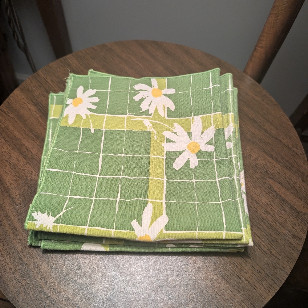 Vintage Cotton Daisy Print Napkins - Picture 4 of 4